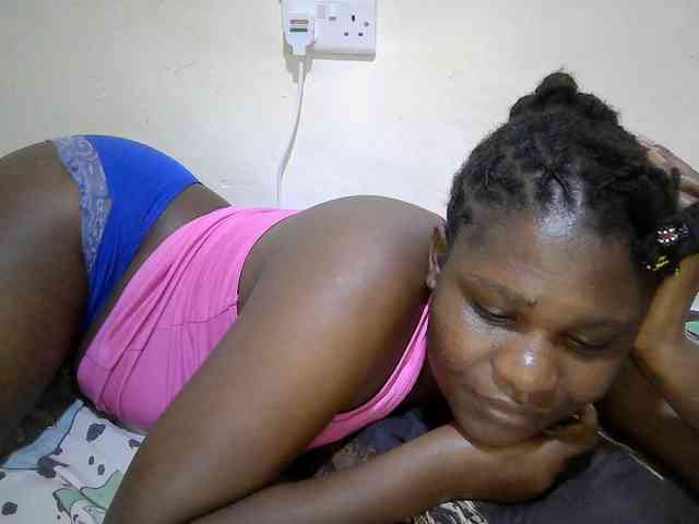 adara-lee webcam