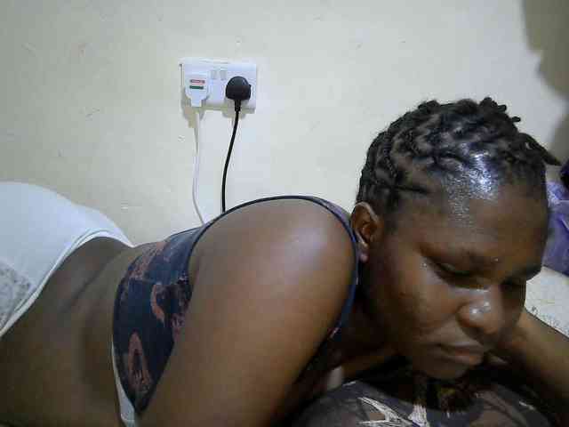 adara-lee webcam