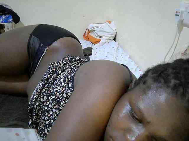 adara-lee webcam