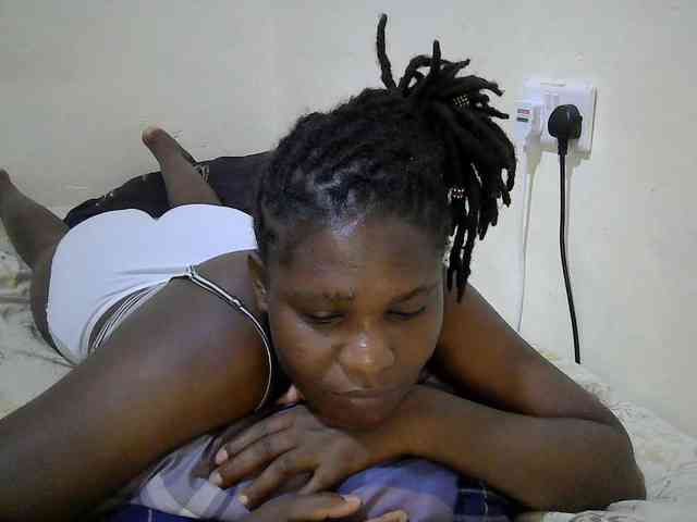 adara-lee webcam