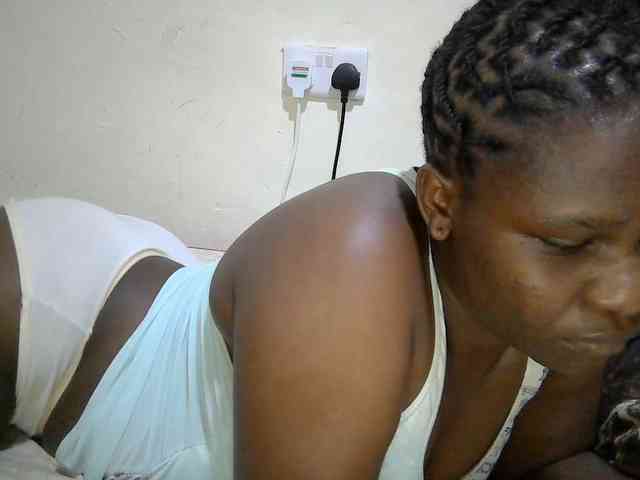 adara-lee webcam