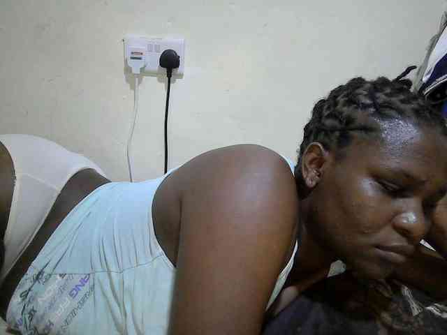 adara-lee webcam