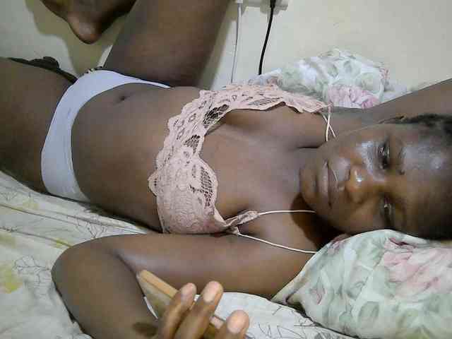 adara-lee webcam