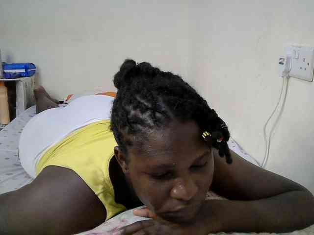 adara-lee webcam