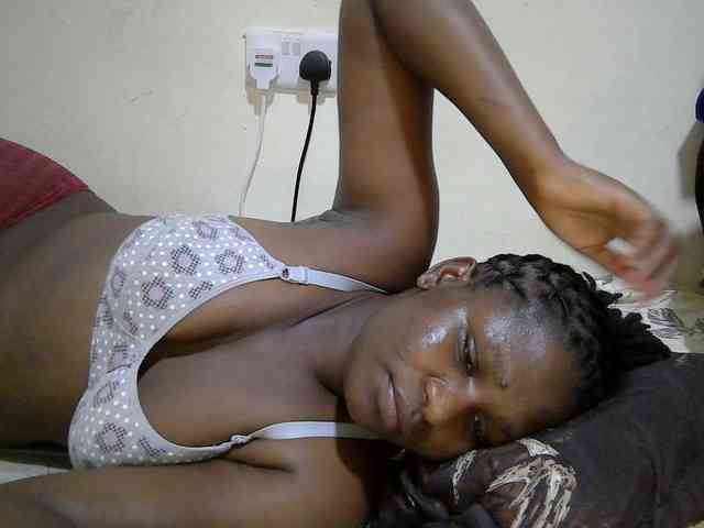 adara-lee Live Webcam on BongaCams