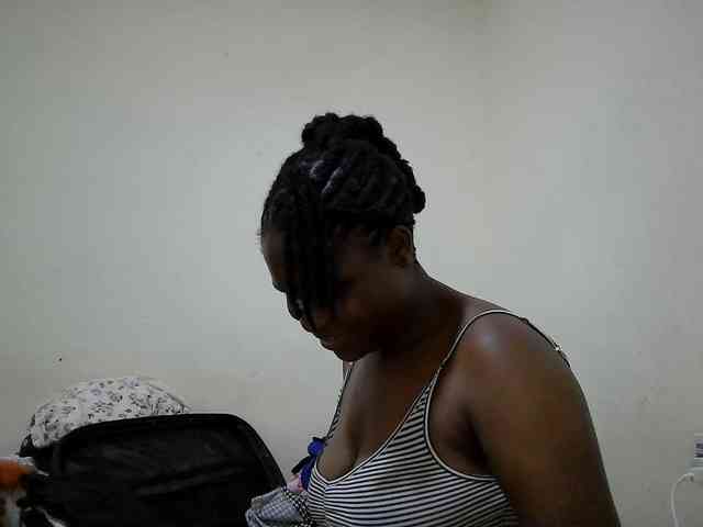 adara-lee webcam