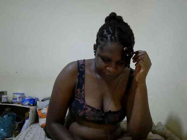 adara-lee webcam