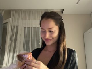 whiteTEA Porn Show