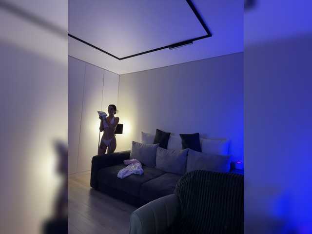 whiteTEAa live cam on BongaCams
