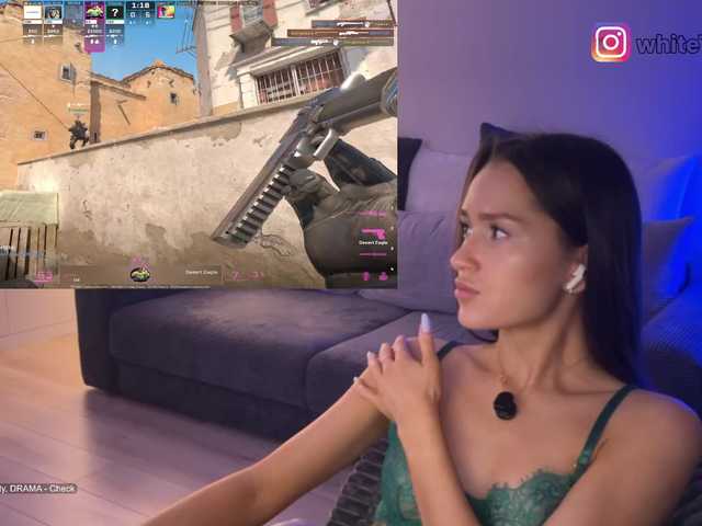 whiteTEA live webcam show