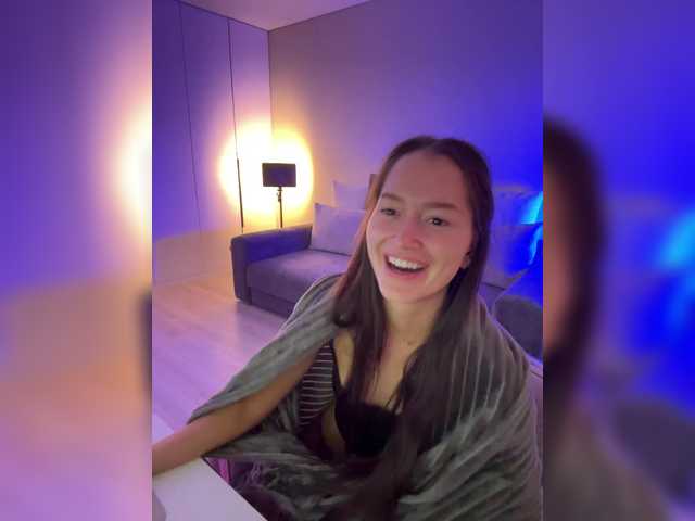 whiteTEAa live cam on BongaCams