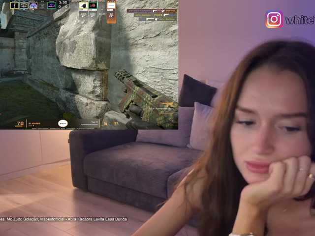 whiteTEAa live cam on BongaCams