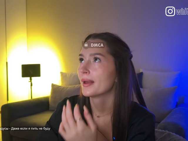 whiteTEAa live cam on BongaCams