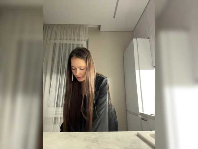 whiteTEAa live cam on BongaCams