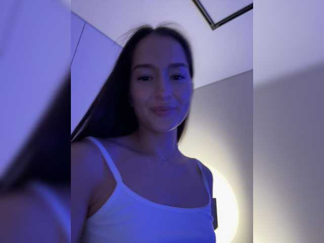 whiteTEA live cam
