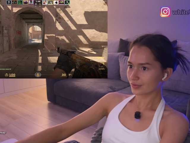 whiteTEA live webcam show