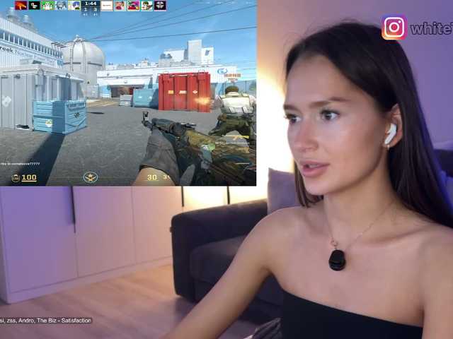 whiteTEAa live cam on BongaCams
