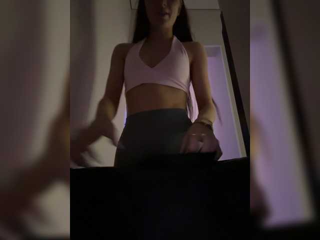 whiteTEAa live cam on BongaCams