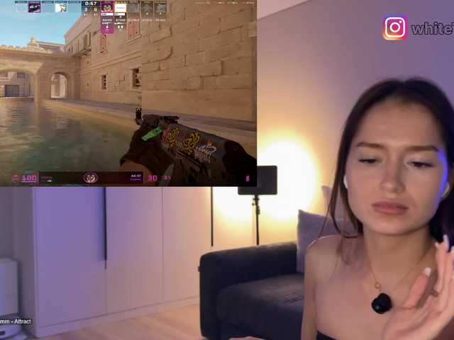 whiteTEAa live cam on BongaCams