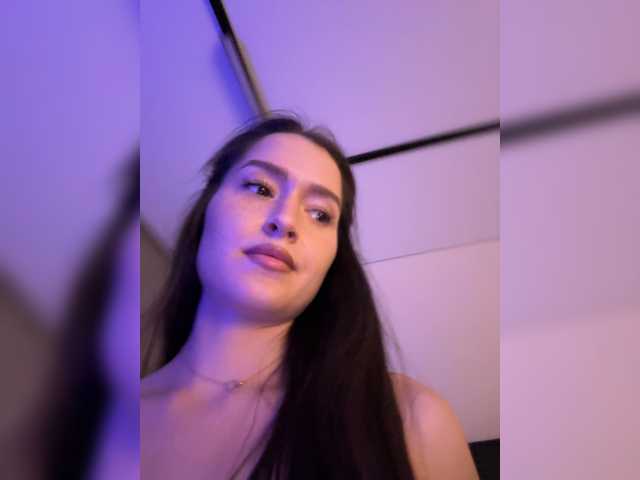 whiteTEAa live cam on BongaCams