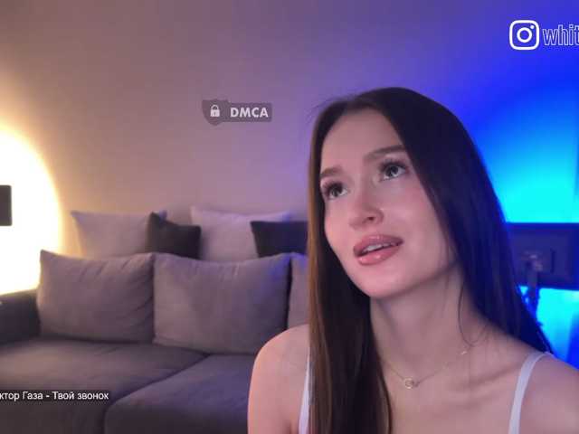 whiteTEAa live cam on BongaCams