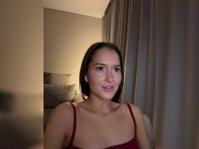 whiteTEAa live webcam show