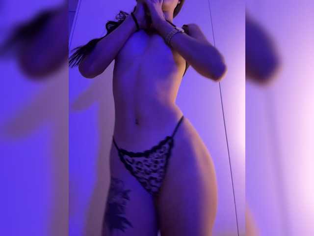 whiteTEA live webcam show