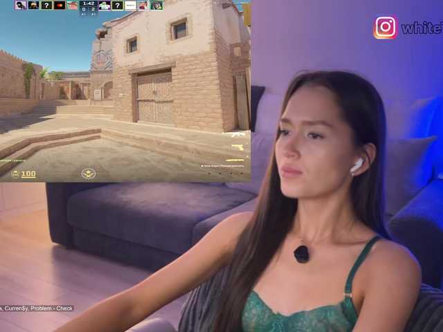 whiteTEA live webcam show