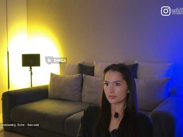 whiteTEAa live cam on BongaCams
