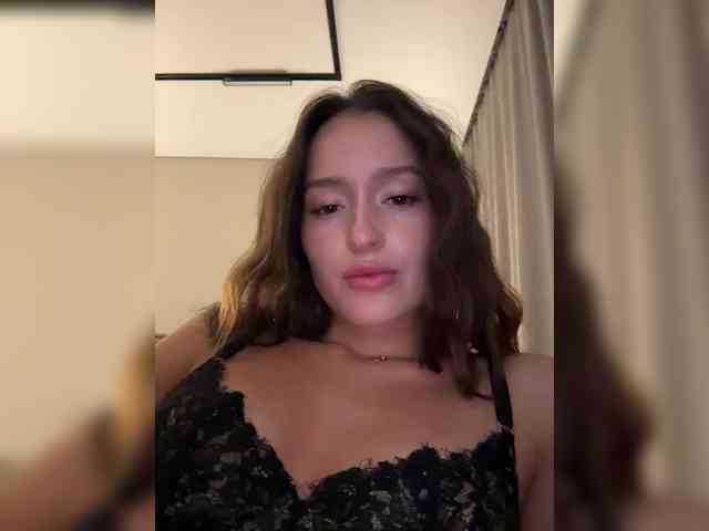 whiteTEAa Live Webcam on BongaCams