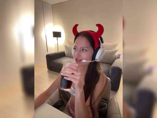 whiteTEA webcam