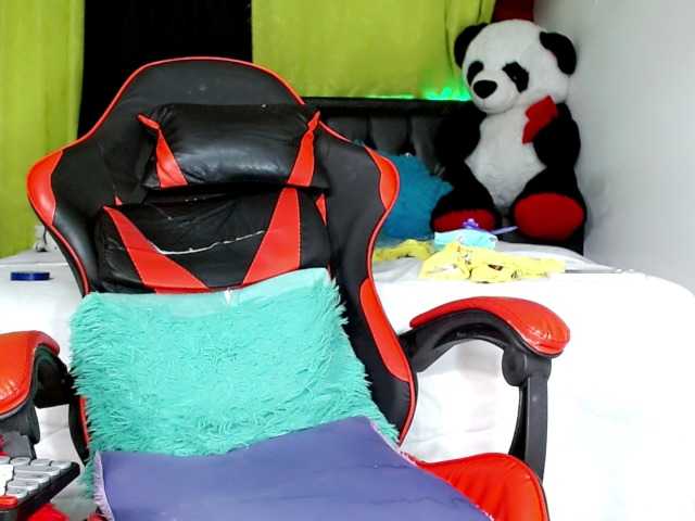 Alexadann live cam