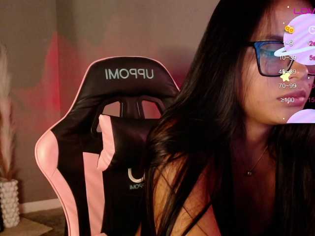 OliviaCarter1 live cam on BongaCams