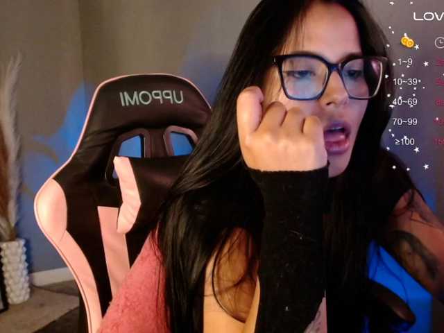 OliviaCarter1 live cam on BongaCams