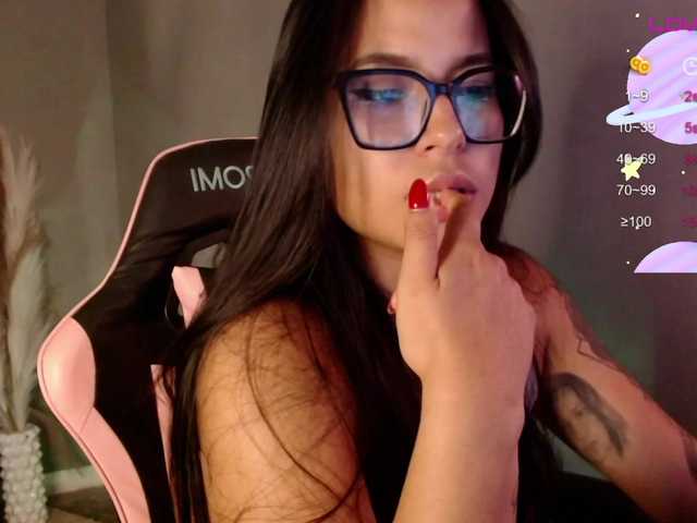 OliviaGomez live cam preview