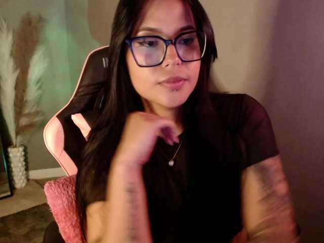OliviaCarter1 live cam on BongaCams
