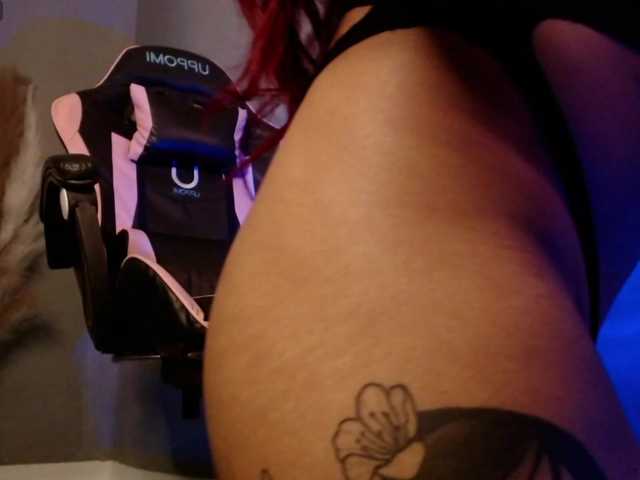 OliviaCarter1 live cam on BongaCams