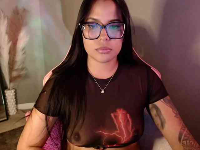 OliviaGomez webcam