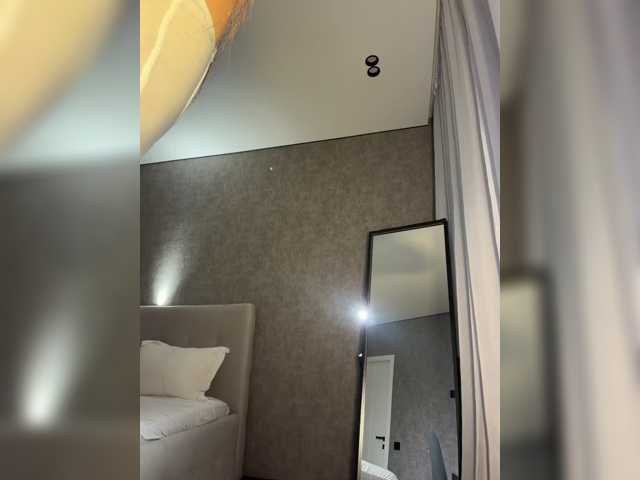 Pleasure- webcam model