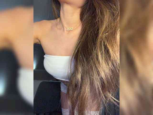 Pleasure-'s webcam live show