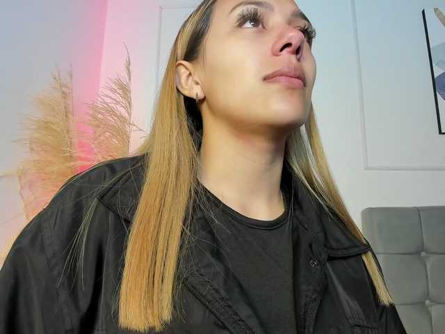 Nicole_Voshkie