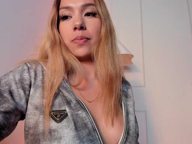 Arianne-ferrer's BongaCams show and profile