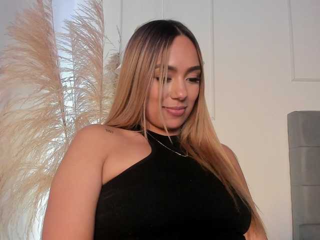 Arianne-ferrer's BongaCams show and profile