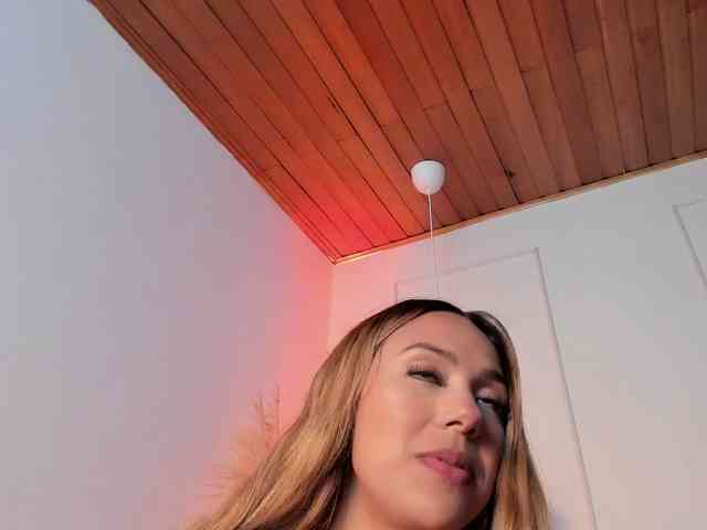 Nicole_Voshkie webcam