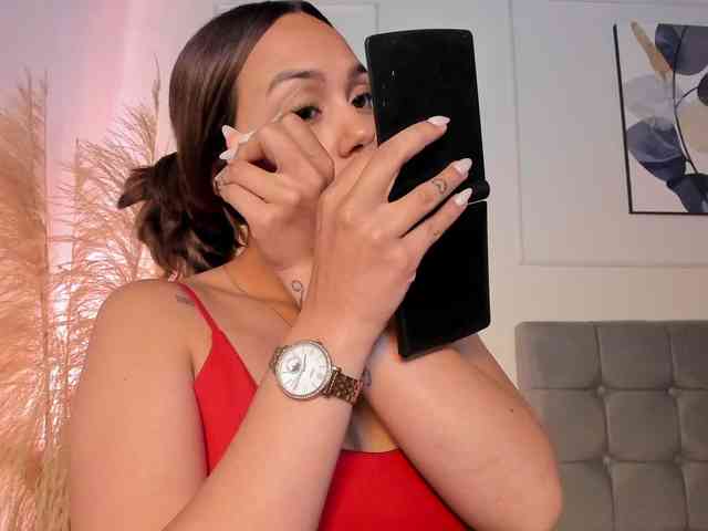 Nicole_Voshkie webcam