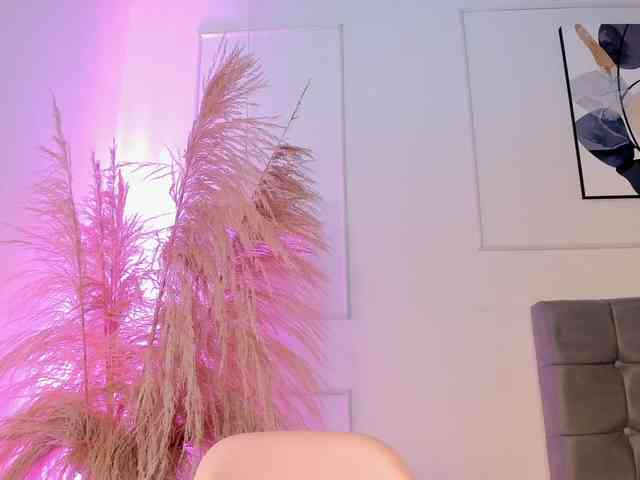Nicole_Voshkie