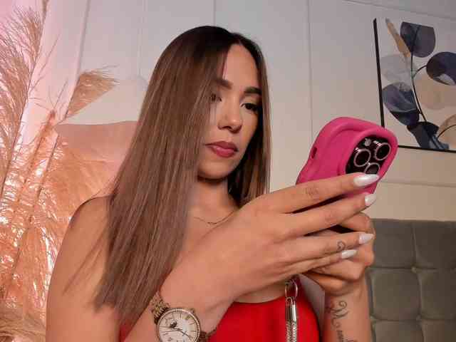 Nicole_Voshkie webcam