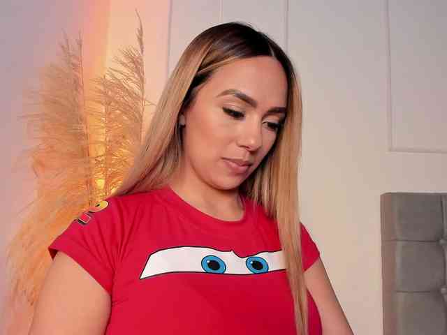 Nicole_Voshkie webcam