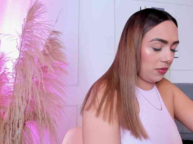 Nicole_Voshkie webcam