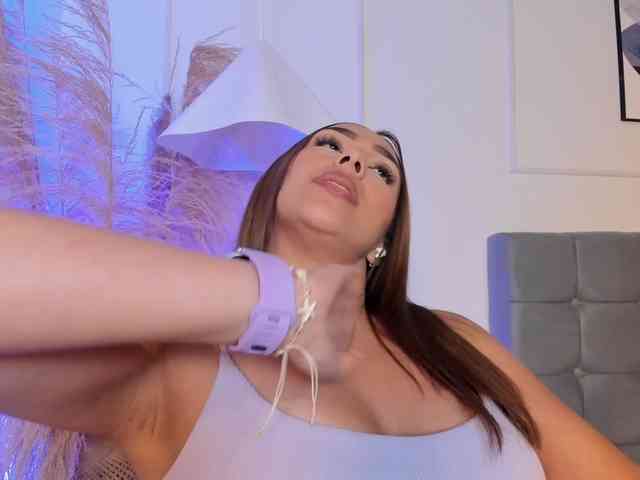 Nicole_Voshkie webcam